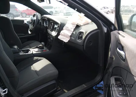 2019 Dodge Charger Sxt Rwd z USA, uszkodzony, nr VIN 2C3CDXBG6KH599591